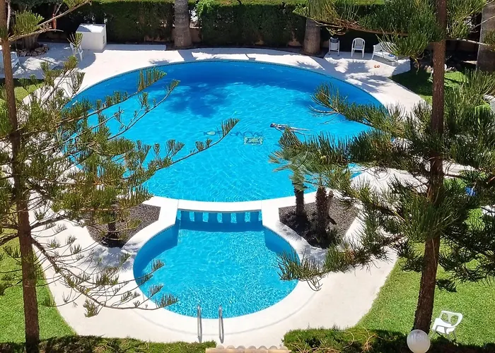 Flamenco Penthouse Sea View & Swimming Pool
